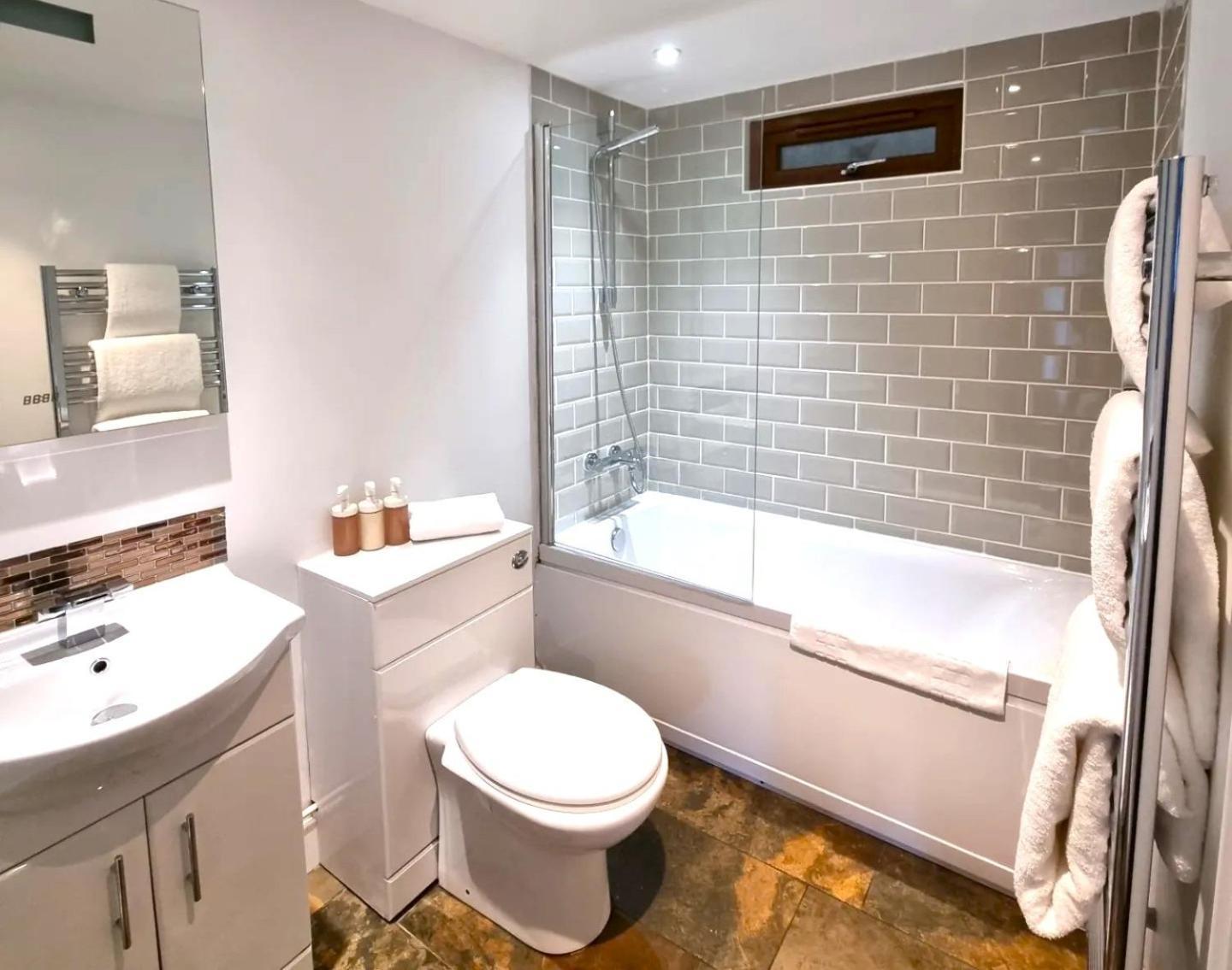 Oak Tree Rooms Ltd Brockenhurst Exterior photo