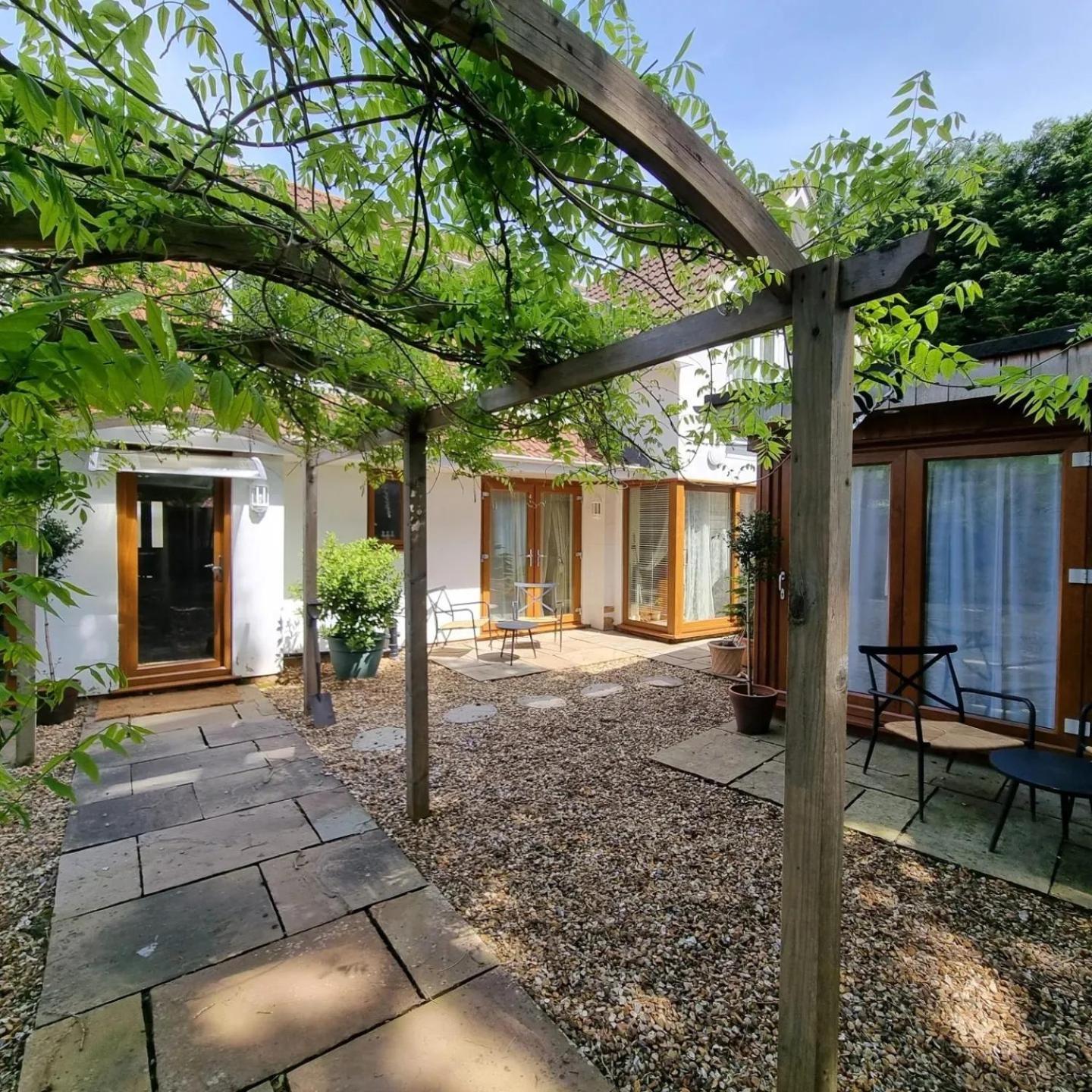 Oak Tree Rooms Ltd Brockenhurst Exterior photo